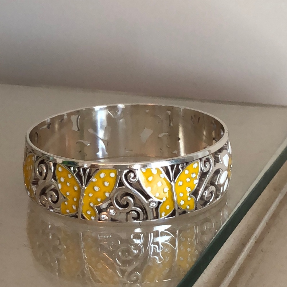Brighton bangle with butterflies & daisies
